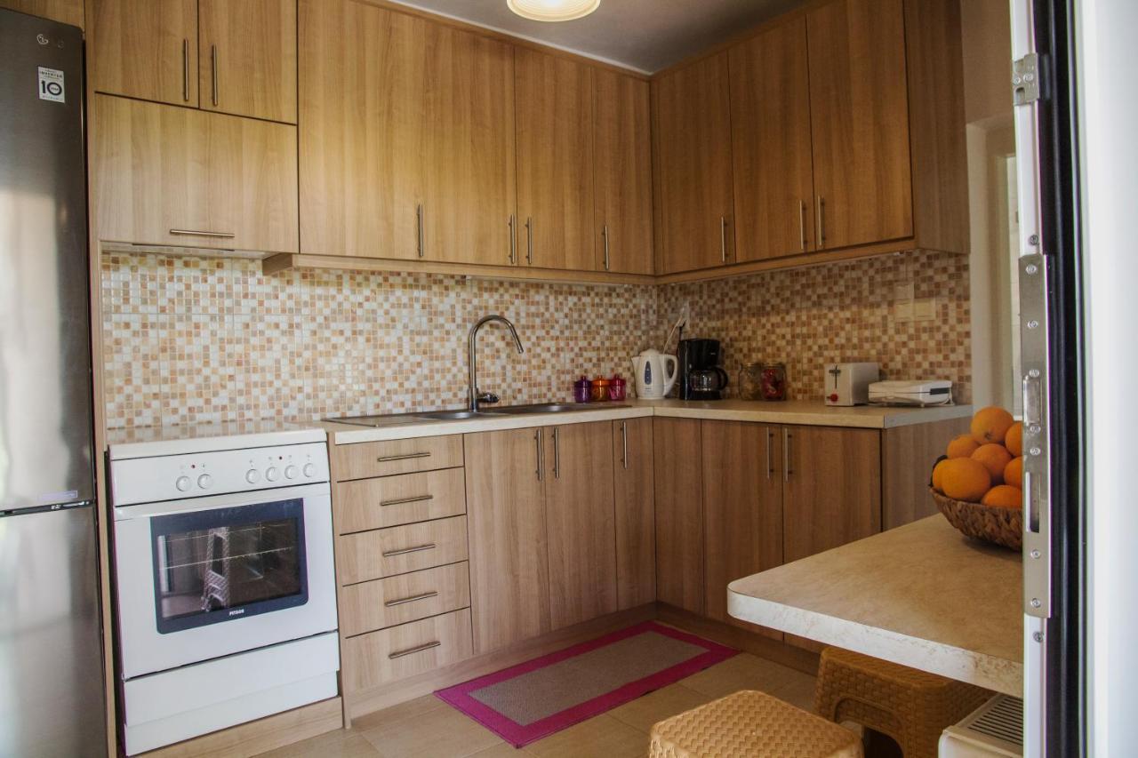 Lydia'S Apartment Stilos ภายนอก รูปภาพ