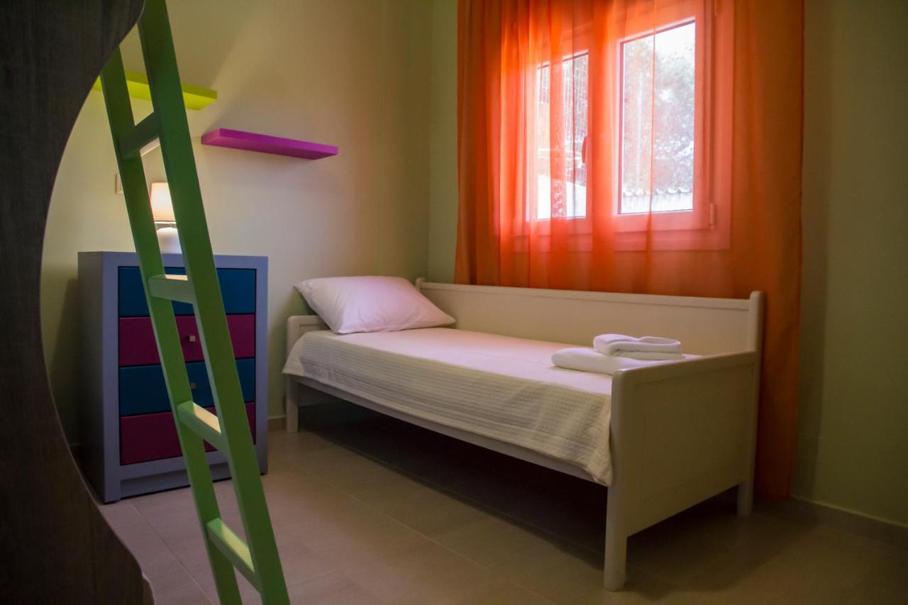 Lydia'S Apartment Stilos ภายนอก รูปภาพ